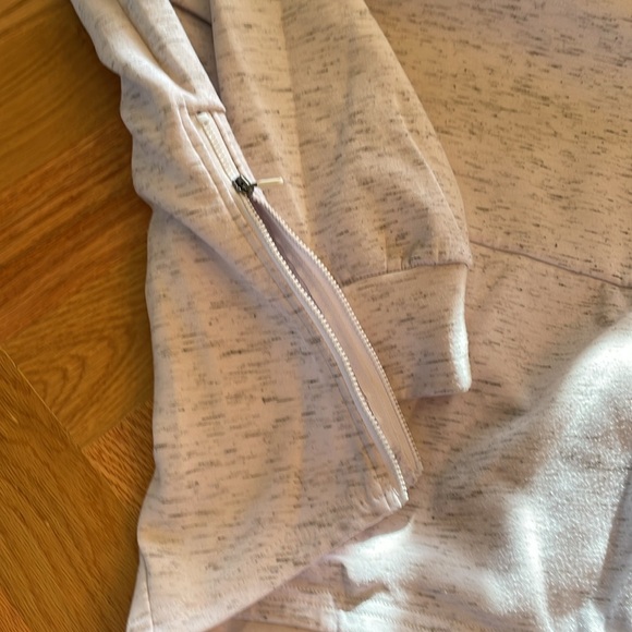 Fabletics bundle - Picture 2 of 3